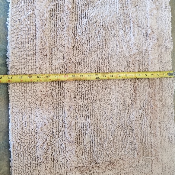 Small Cream Colored terry cloth knit rug/mat - Picture 2 of 7